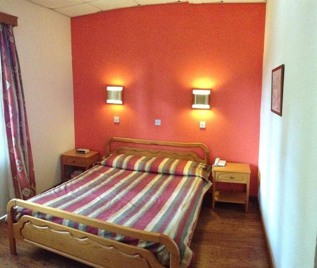 פלטרס New Helvetia Hotel מראה חיצוני תמונה