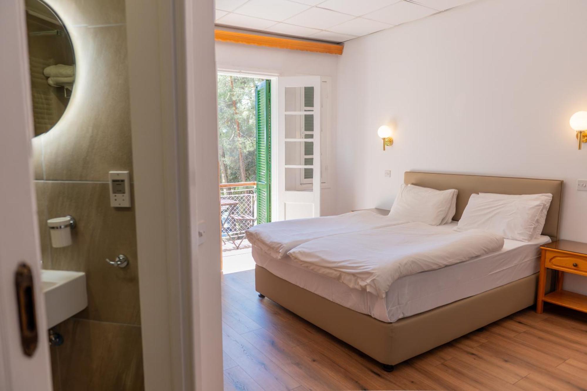 פלטרס New Helvetia Hotel מראה חיצוני תמונה